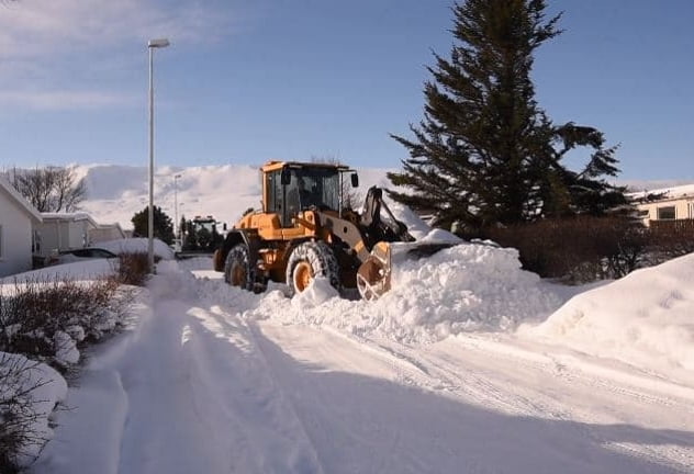 snow plowing in south milwaukee big loader